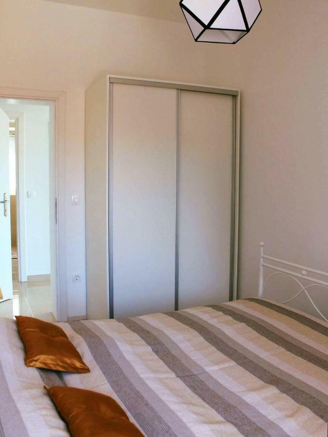 Apartman Ruza 2 Opric Eksteriør bilde